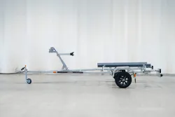 TRAILERMATE 750 kg (530 x 200 cm) vesijettitraileri (tuplatuet)